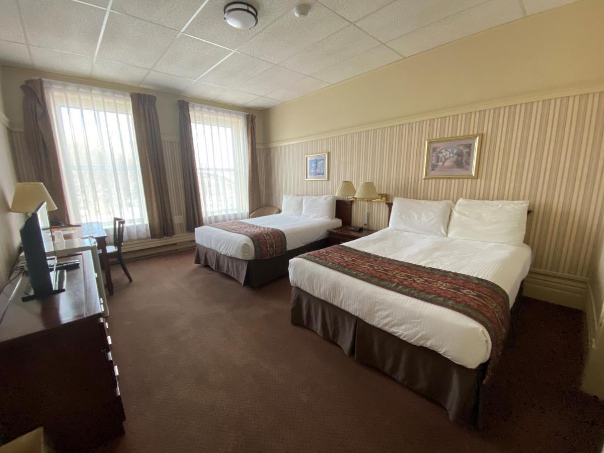 Hotel Bedford Ґодріч Екстер'єр фото