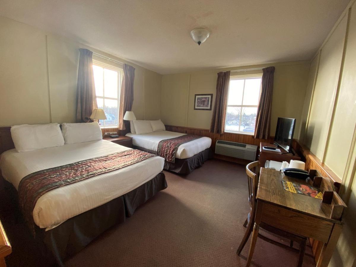 Hotel Bedford Ґодріч Екстер'єр фото