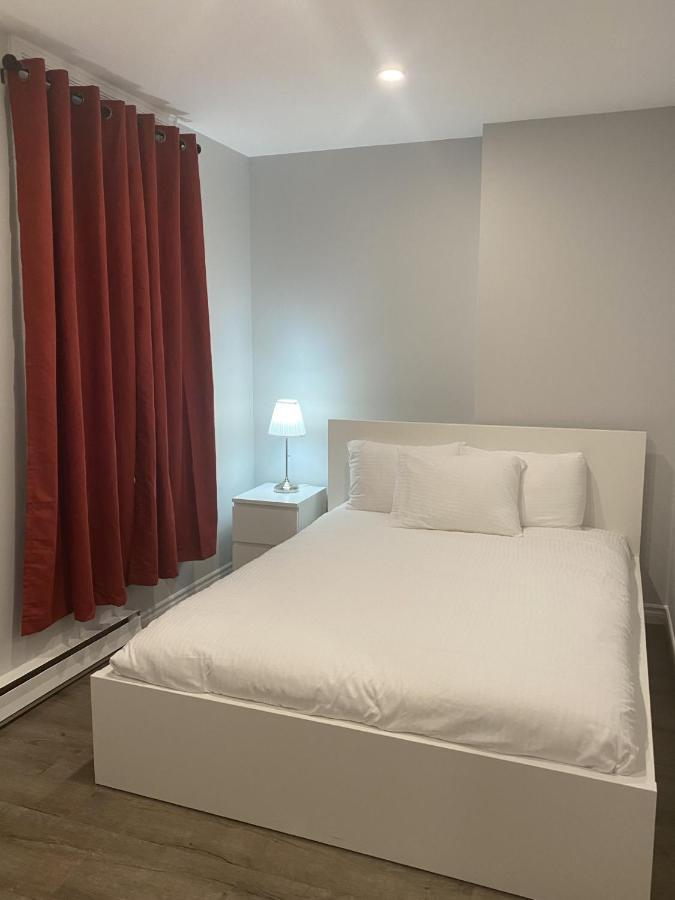 Hotel Bedford Ґодріч Екстер'єр фото