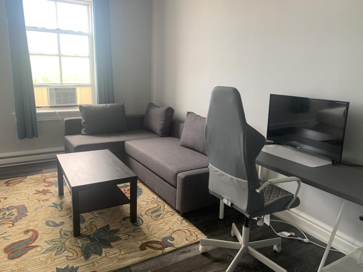 Hotel Bedford Ґодріч Екстер'єр фото